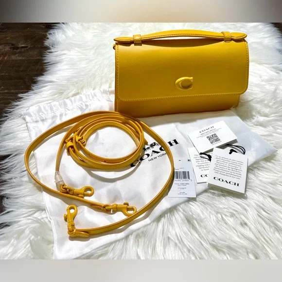 Coach Juno Crossbody Clutch Glovetanned Leather Bag in Canary Yellow
LIKE NEW - Picture 3 of 15